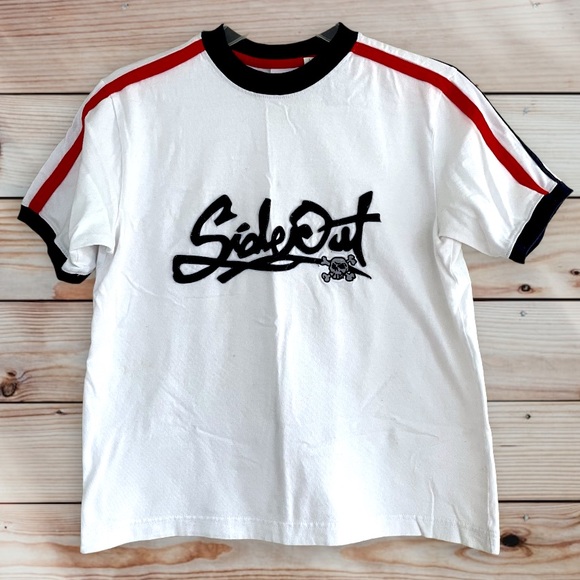 SIDEOUT Navy Blue & Red Varsity Striped Sleeve Logo T-Shirt - Picture 1 of 8